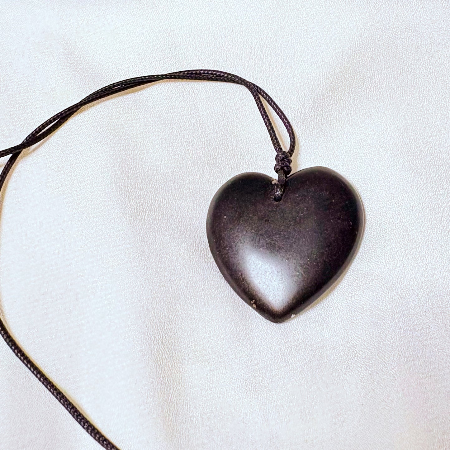 Collar Diosa Corazón de Shunguita