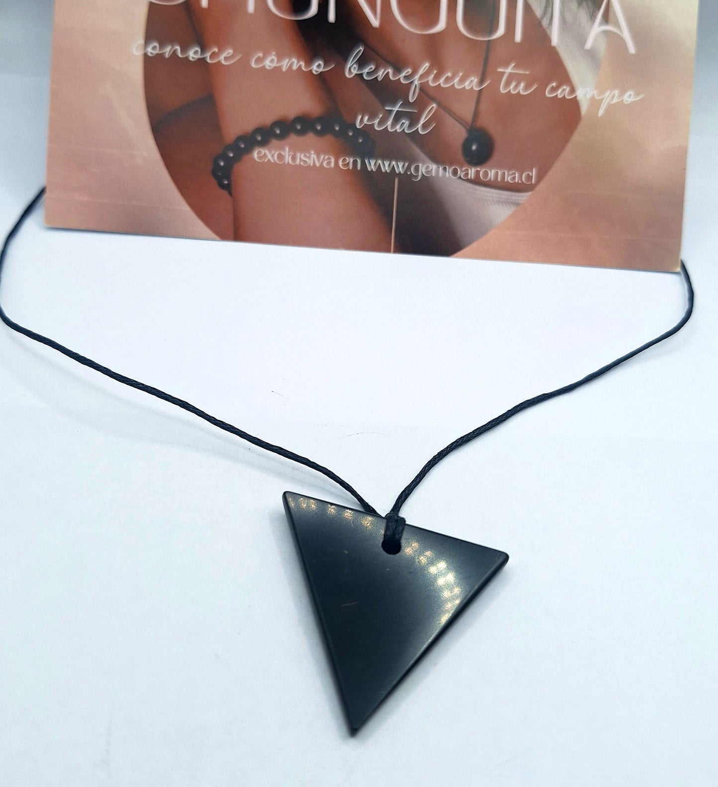 COLGANTE TRIANGULAR DE SHUNGUITA Invertido+ REGALO Trozo de Shunguita elite