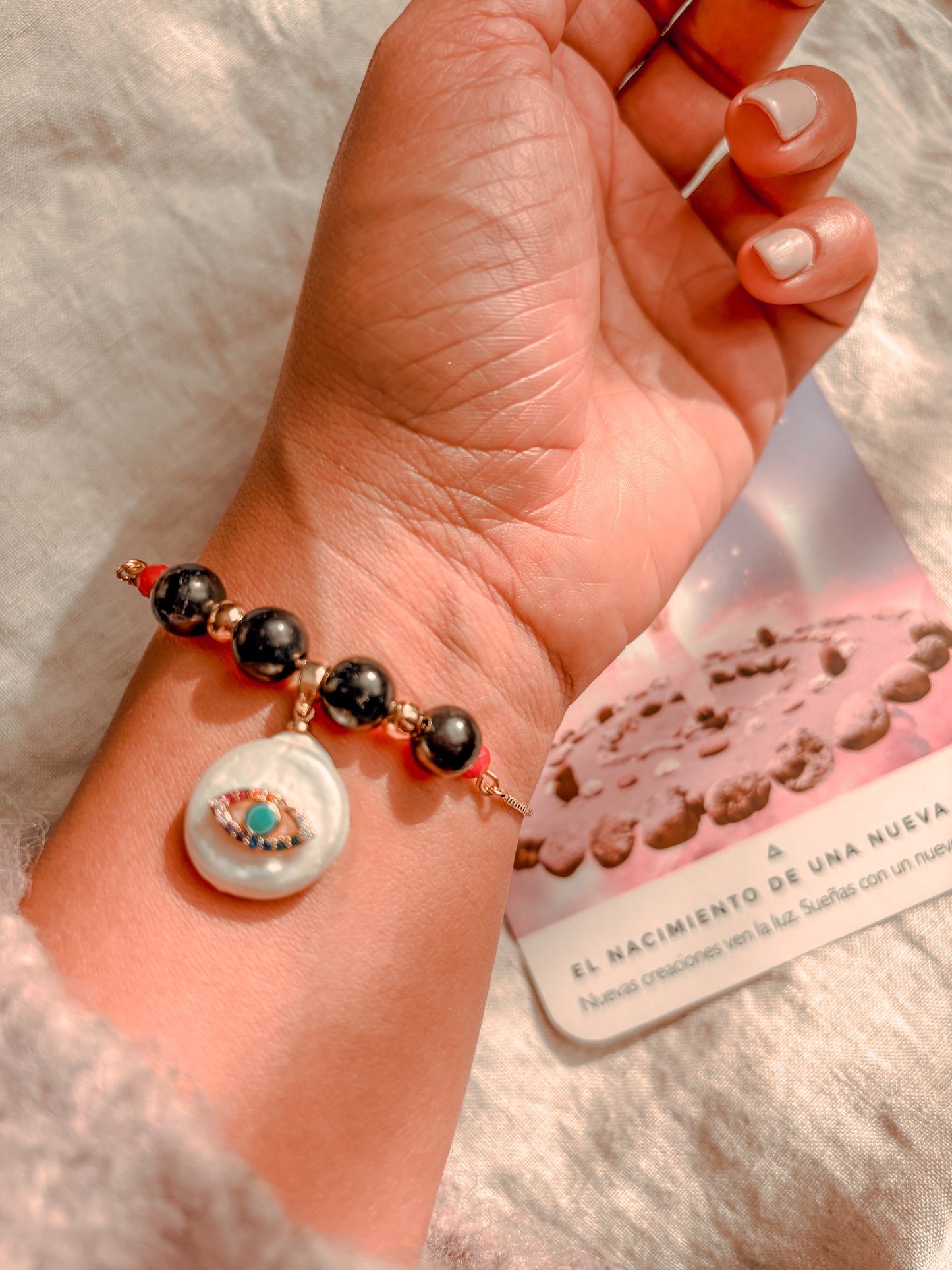 Pulsera Amuleto Ojo Turco Protector: Shunguita y Nácar Natural