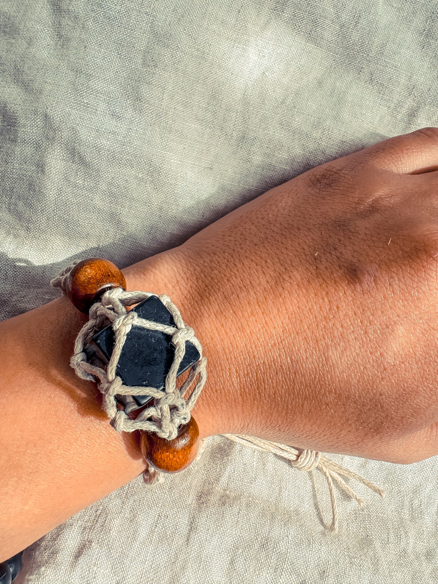 Pulsera Lican: El Cofre Sagrado de Shunguita
