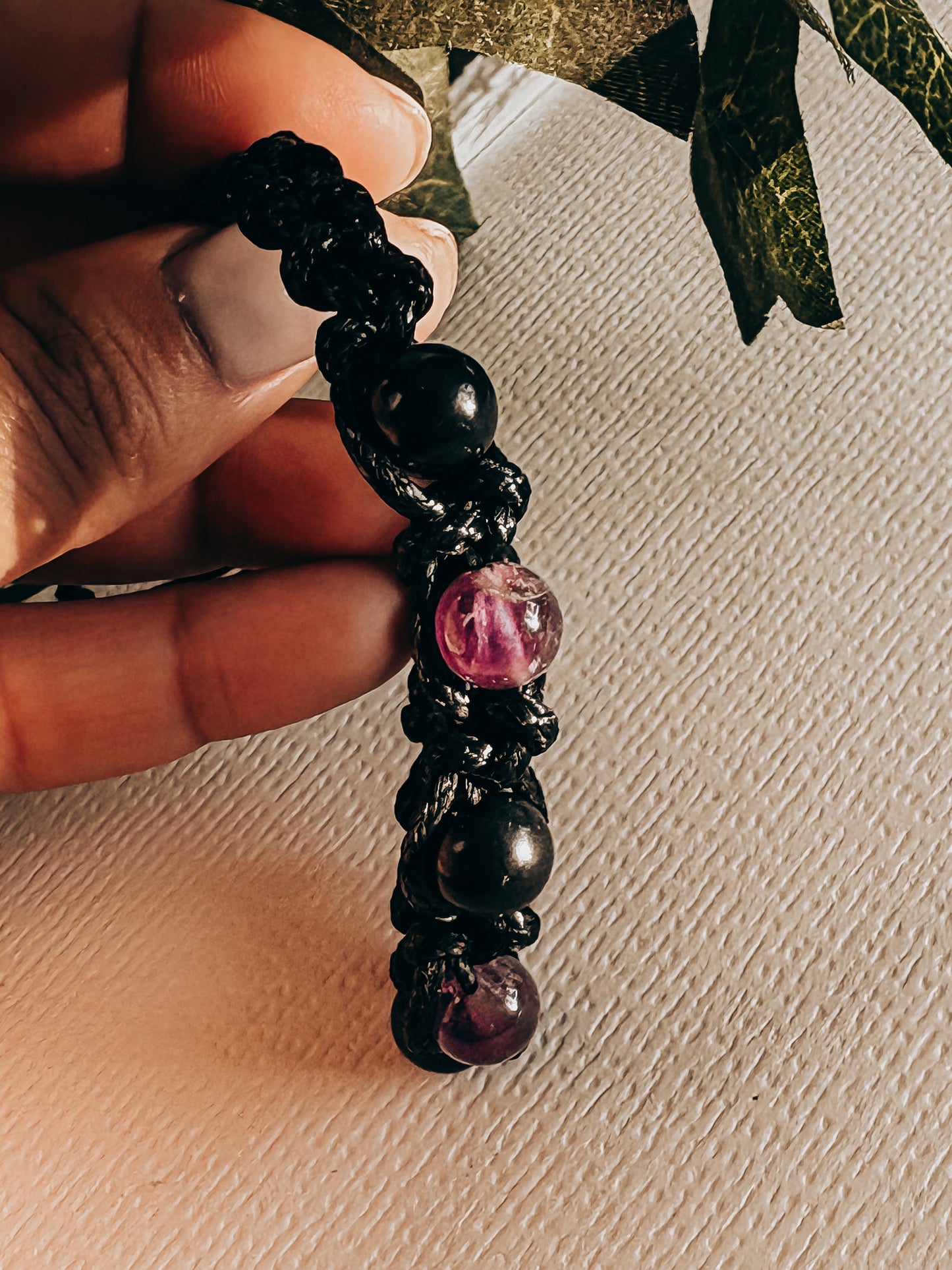 Pulsera MINTAKA SHUNGUITA: Paz mental y calma interior (Shunguita y Amatista)
