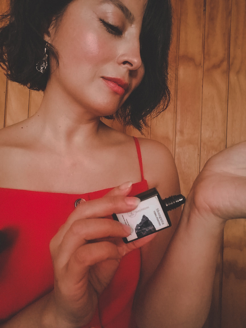 PERFUME HOLÍSTICO: SHUNGUITA VIBRA POSITIVO (holistic perfume oil+reiki) - 01 unidad