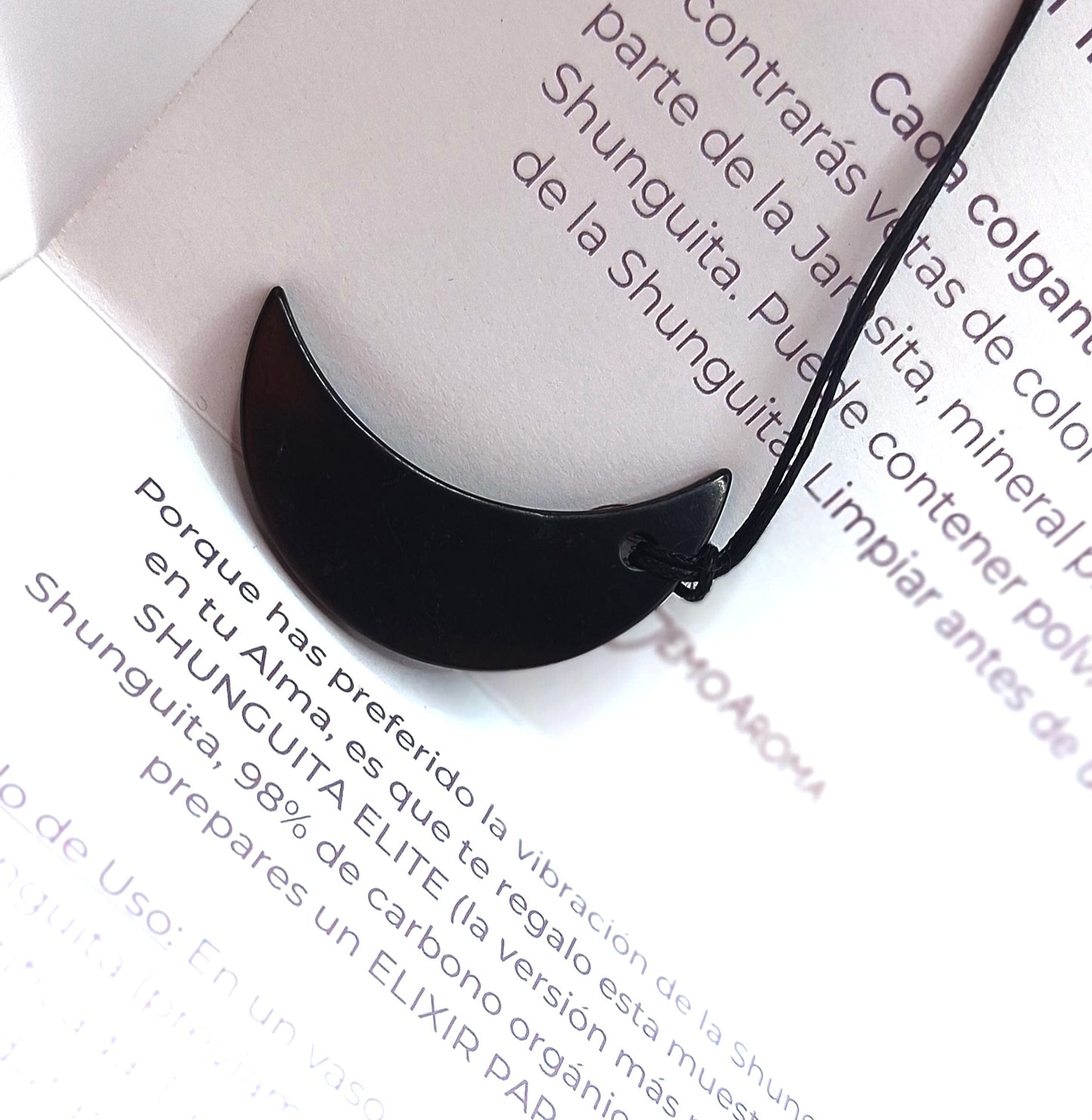 COLGANTE LUNA DE SHUNGUITA (shungit/shungite/shungita) + REGALO muestra Shunguita Elite