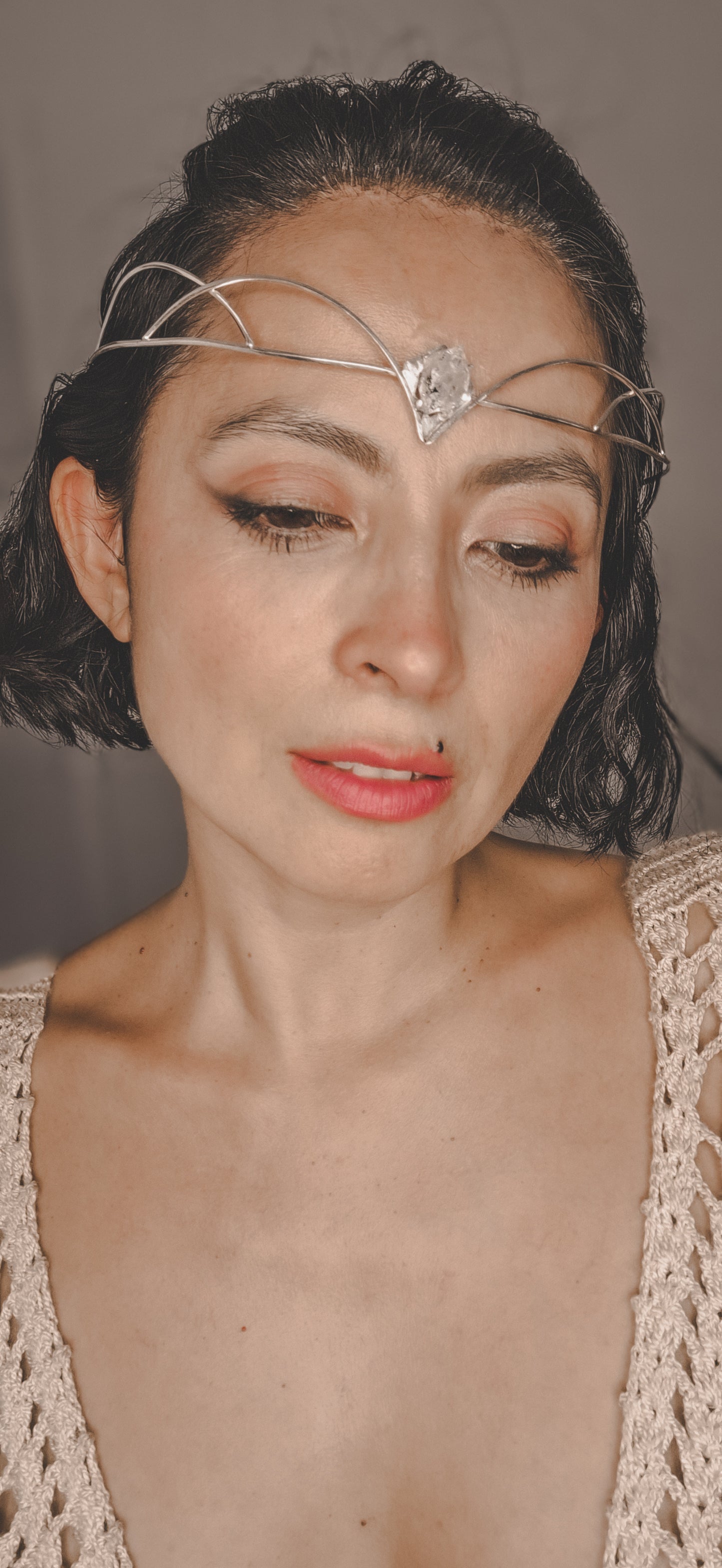 collar tiara “Luz Anclada”: Diamante Herkimer · Shunguita · Plata 925Pieza única y hecha a mano y energía💫